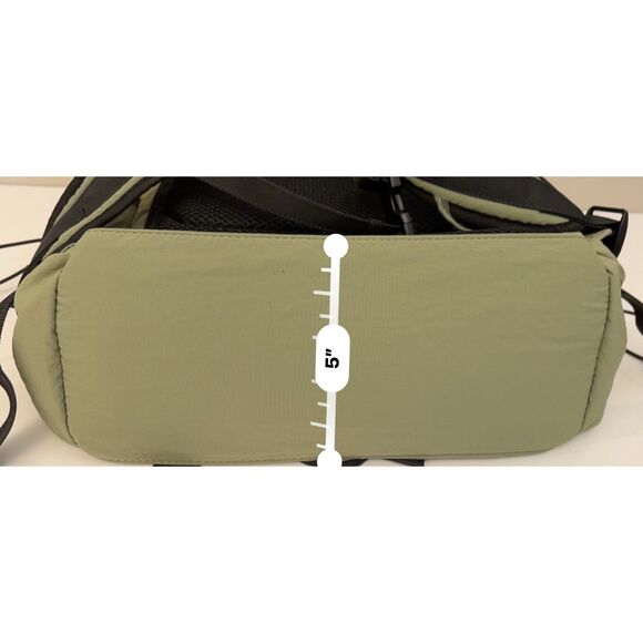 NWOT C&C California backpack. - Picture 7 of 9